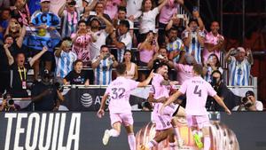 El debut soñado: Messi dio la victoria al Inter de Miami con este golazo de falta directa