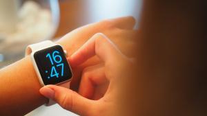 El smartwatch que hace la competencia al Apple Watch, ¡rebajadísimo!