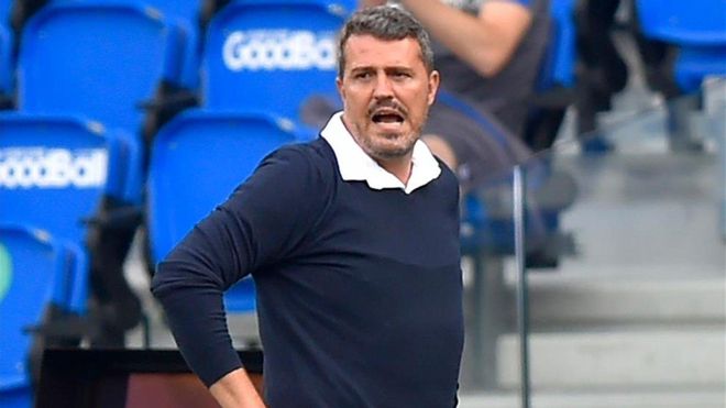 Óscar García, dirigiendo un partido del Celta Óscar García, dirigiendo un partido del Celta