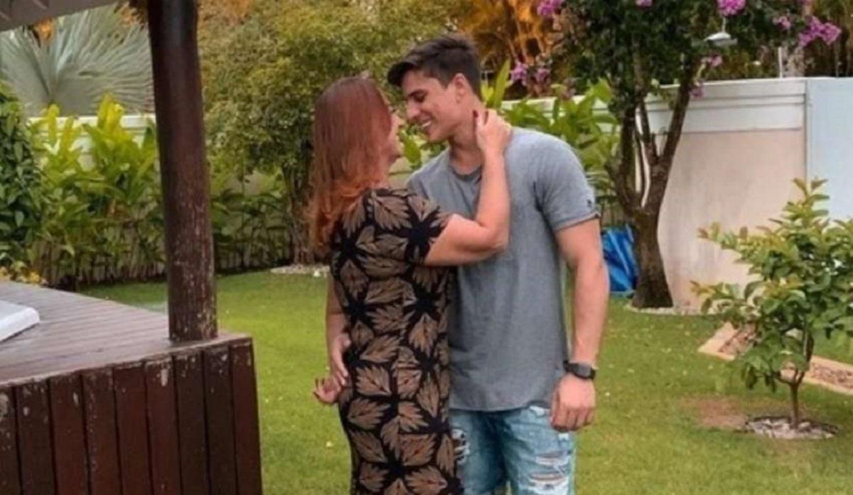 El nuevo novio de la madre de Neymar es un gamer de 22 años El nuevo novio de la madre de Neymar es un gamer de 22 años