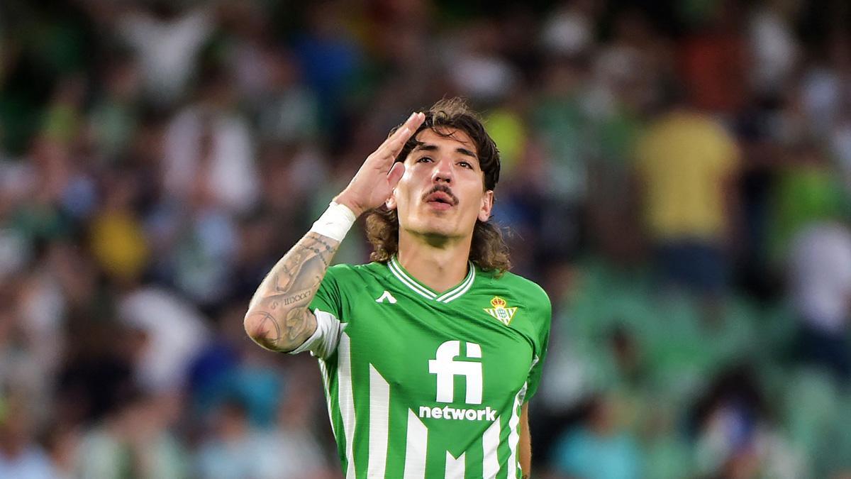 Héctor Bellerín is already negotiating the termination of his contract with  Arsenal to join Barça