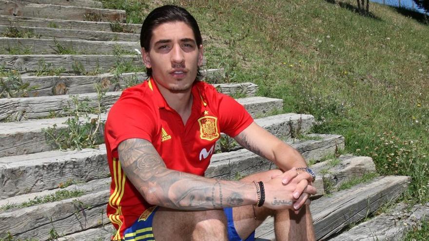 La familia Bellerín se muda a Barcelona