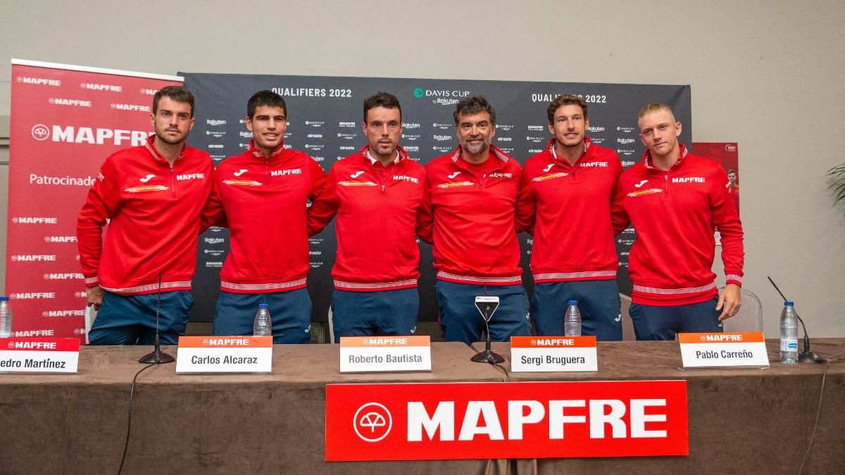 El equipo español, durante la rueda de prensa El equipo español, durante la rueda de prensa