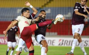 Dos Santos anotó el gol del empate de Universitario Dos Santos anotó el gol del empate de Universitario