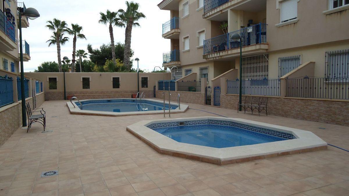 Pisos y casas con piscina en Murcia.