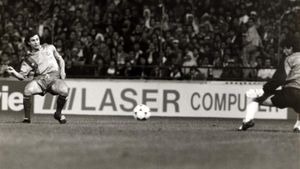 López Rekarte firmó el 2-0 en la final de la Recopa de 1989: su único gol con el Barça López Rekarte firmó el 2-0 en la final de la Recopa de 1989: su único gol con el Barça