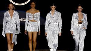 Modelos desfilan para la firma Montenegro en una edición anterior de la Madrid Fashion Week.