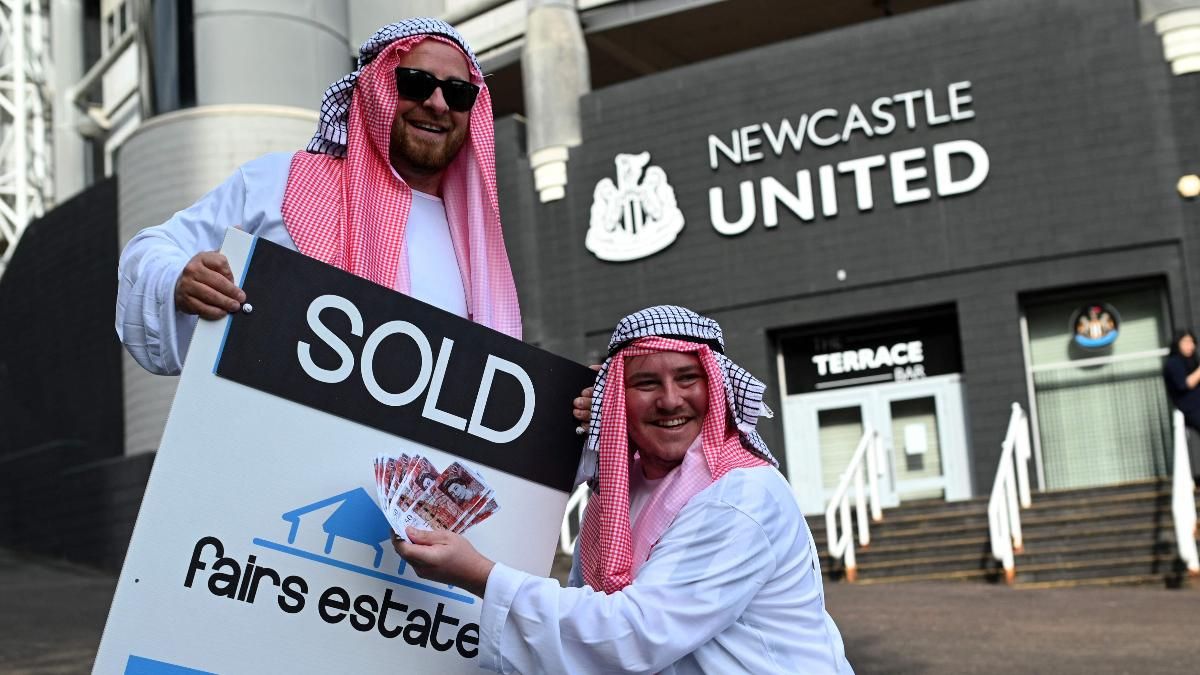 El Newcastle fue vendido a un fondo saudí El Newcastle fue vendido a un fondo saudí