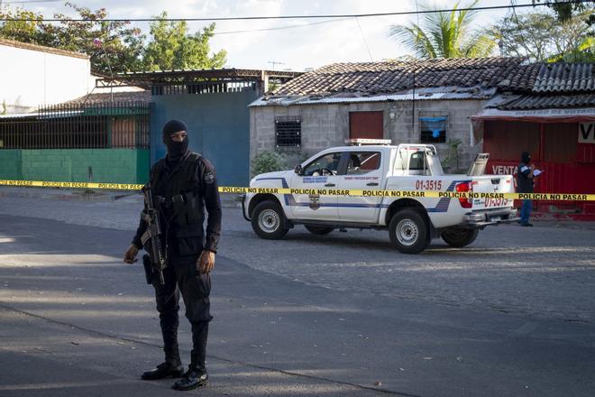 Un enfrentamiento entre soldados y presuntos milicianos deja un militar muerto en El Salvador