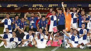 La celebración del ascenso por parte de la afición fue muy polémica La celebración del ascenso por parte de la afición fue muy polémica