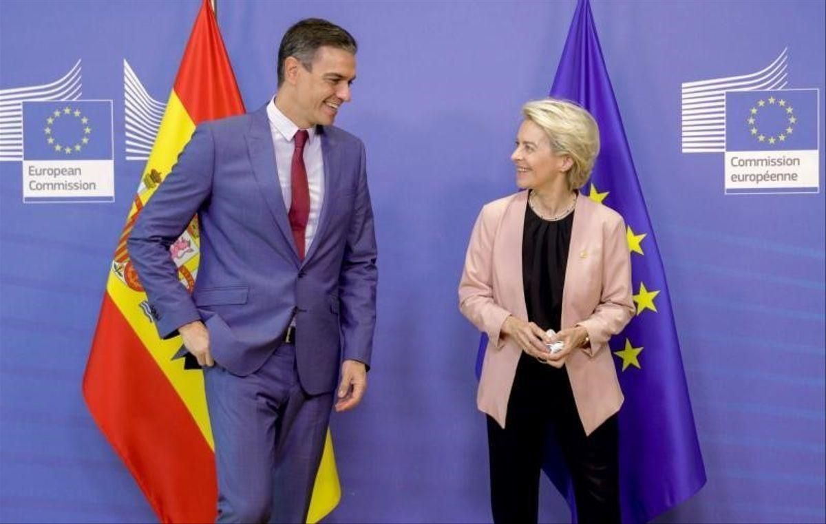 Pedro Sánchez y Ursula von der Leyen. Pedro Sánchez y Ursula von der Leyen.