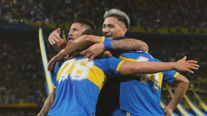 Boca vence a Vélez y se pone líder tras la derrota de Atlético Tucumán