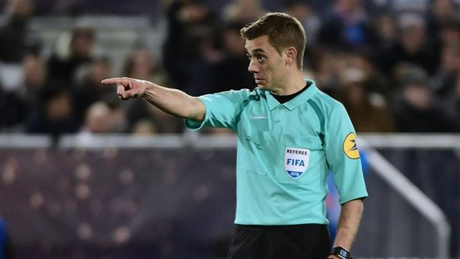 El francés Turpin, favorito para dirigir la final de la Europa League El francés Turpin, favorito para dirigir la final de la Europa League