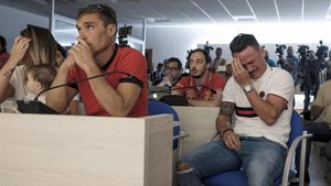 Roque Mesa no pudo reprimir las lágrimas al ver el vídeo sobre su trayectoria en la UD Las Palmas Roque Mesa no pudo reprimir las lágrimas al ver el vídeo sobre su trayectoria en la UD Las Palmas