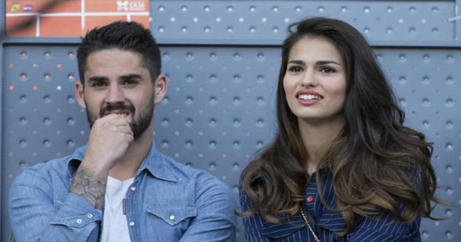 Sara Sálamo e Isco, aliviados tras conseguir su carrito de bebé de 2.000 euros que desapareció Sara Sálamo e Isco, aliviados tras conseguir su carrito de bebé de 2.000 euros que desapareció