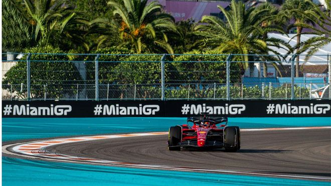 Leclerc logra la pole en Miami, por delante de Sainz