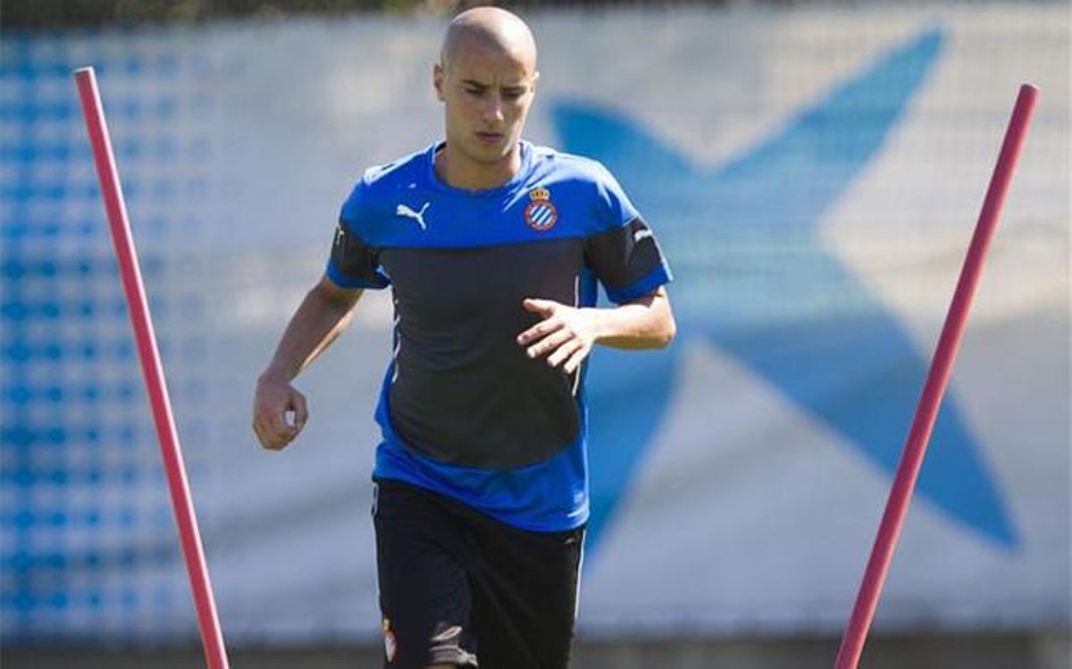 Tejera, durante un entrenamiento con el Espanyol Tejera, durante un entrenamiento con el Espanyol