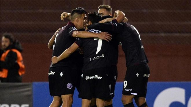 Lanús celebra el gol de Sand Lanús celebra el gol de Sand