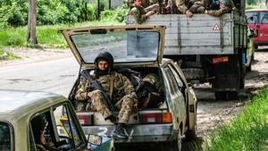 Archivo - Soldados de Ucrania en la ciudad de Lisichansk, en la provincia de Lugansk (este)