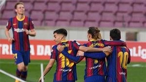 Leo Messi, abrazado al equipo que le necesita como el agua Leo Messi, abrazado al equipo que le necesita como el agua