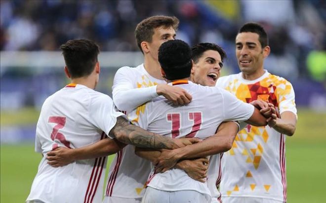 España ha hecho debutar a 8 jugadores en la victoria ante Bosnia España ha hecho debutar a 8 jugadores en la victoria ante Bosnia