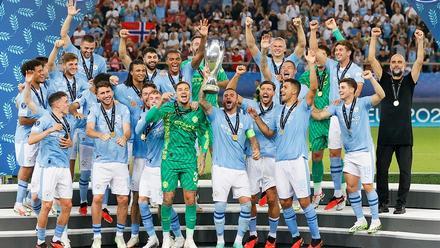 Manchester City - Sevilla | El City levanta el trofeo de campeón de la Supercopa de Europa