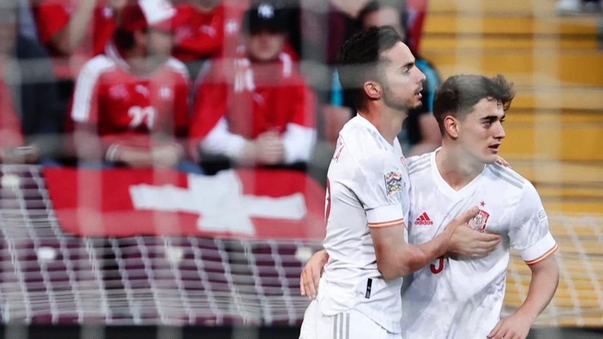 Gavi, junto a Sarabia ante Suiza Gavi, junto a Sarabia ante Suiza