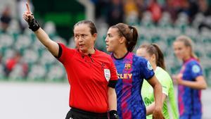 La pasada temporada, Cheryl Foster dirigió las semifinales entre Barça y Wolfsburgo