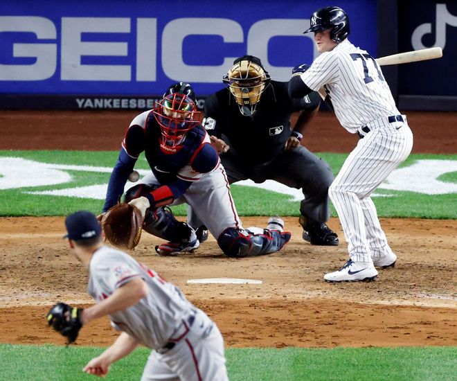 Un instante del New York Yankees-Atlanta Braves. Un instante del New York Yankees-Atlanta Braves.