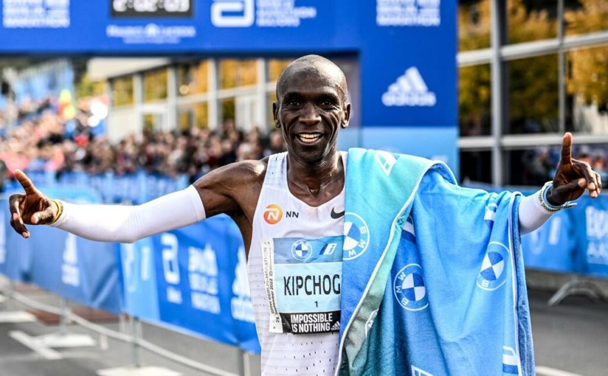 Kipchoge pulveriza su récord mundial de maratón