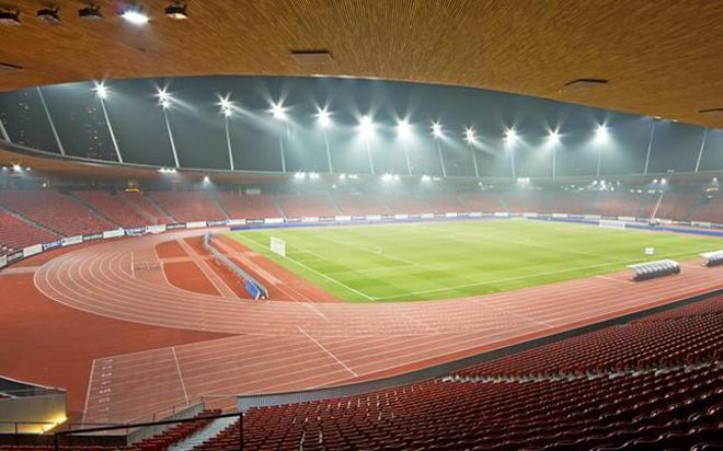 Panorámica del estadio de Letzigrund en la ciudad de Zúrich Panorámica del estadio de Letzigrund en la ciudad de Zúrich