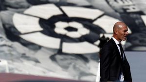 Zidane sorprende con su alineación Zidane sorprende con su alineación