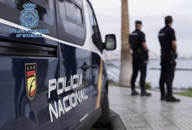 Hallan el cuerpo de una mujer con signos de violencia en una alcantarilla de Málaga