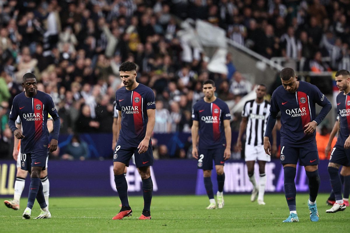 Newcastle "bón ngập hành" PSG, hiên ngang dẫn đầu bảng tử thần 4 Newcastle - PSG | El gol de Lucas Hernández