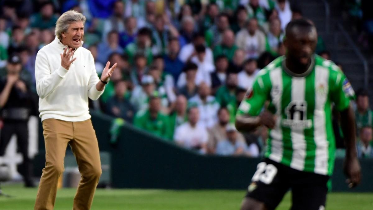 Manuel Pellegrini, durante el partido de la Europa League en Heliópolis contra el Manchester United