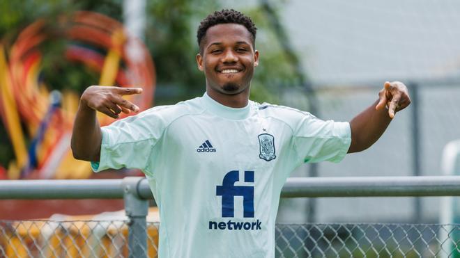 La foto de Ansu Fati con Ozuna que ya arrasa en las redes sociales