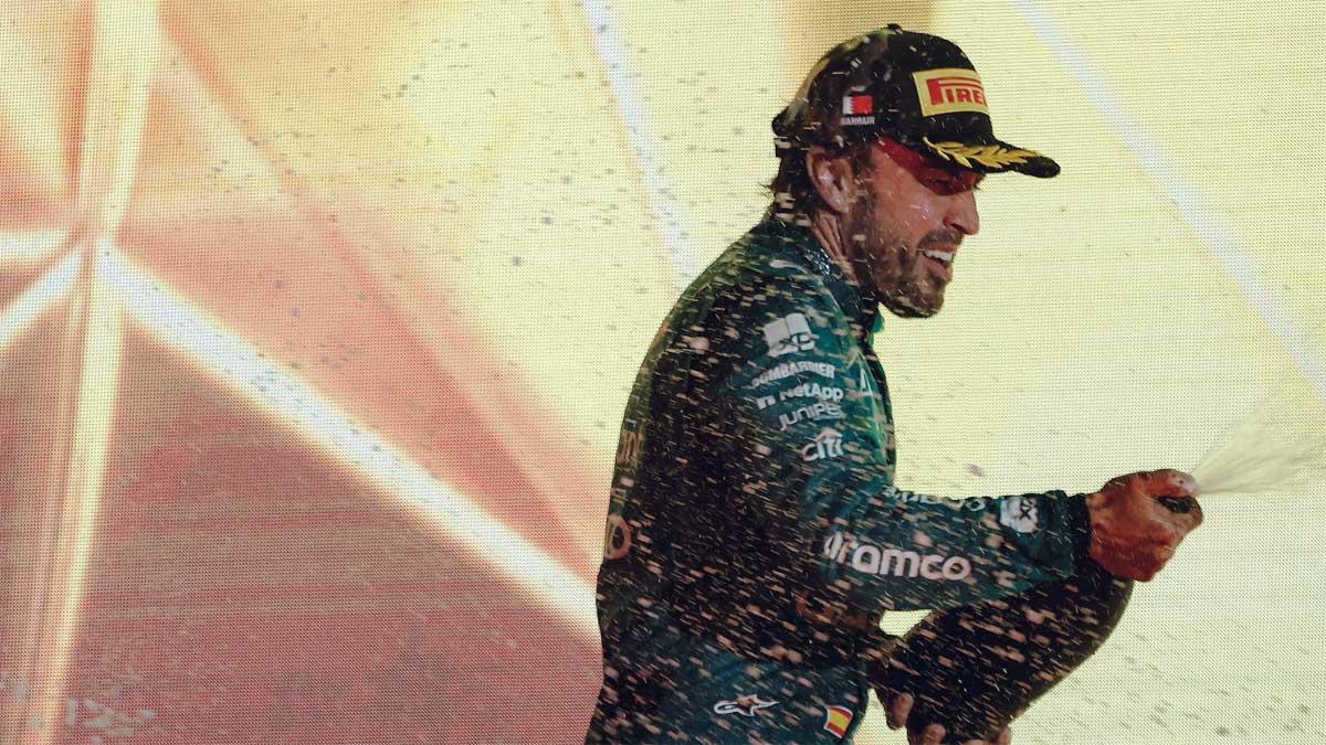 Alonso y Aston Martin esperan seguir descorchando el champagne en el podio esta temporada Alonso y Aston Martin esperan seguir descorchando el champagne en el podio esta temporada