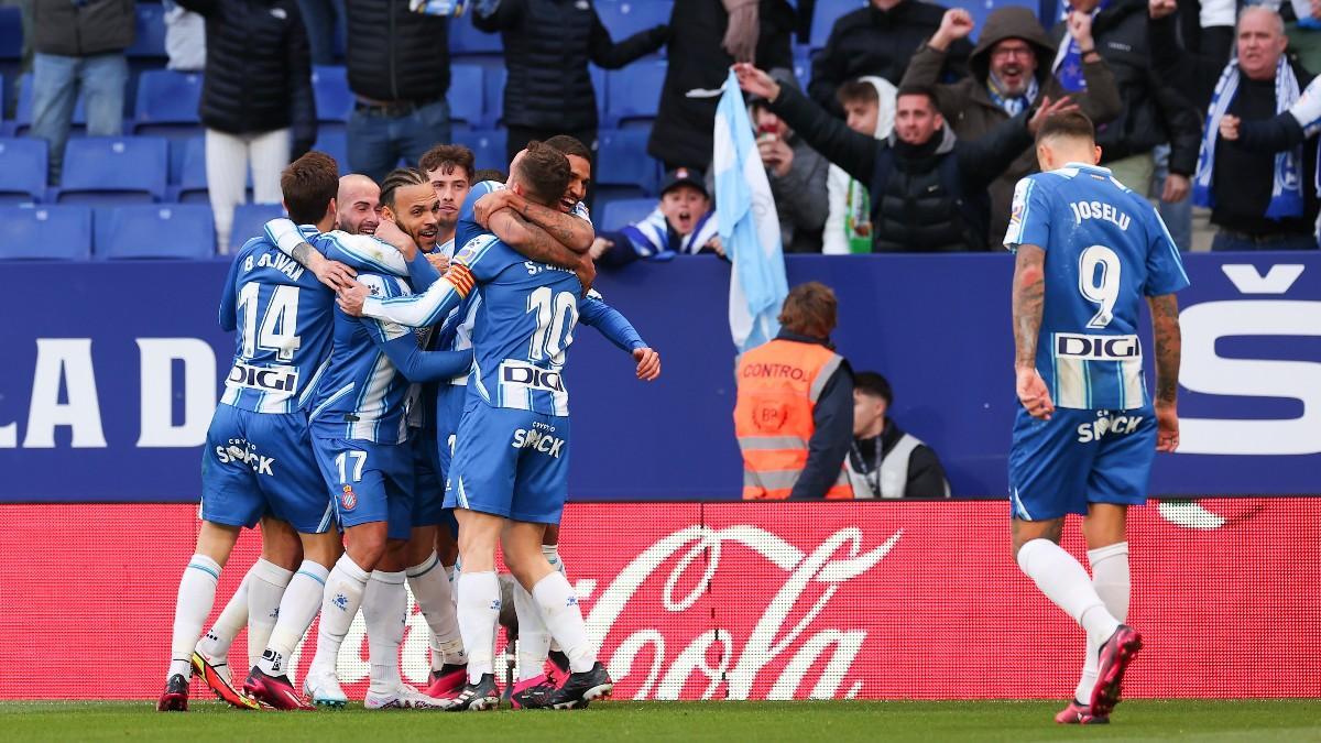 Los jugadores del Espanyol celebran el gol ante el Betis Los jugadores del Espanyol celebran el gol ante el Betis
