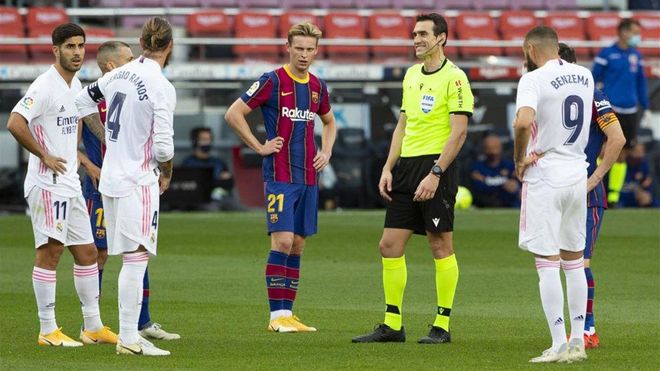 El penalti señalado por Martínez Munuer a instancias del VAR ha decidido el clásico El penalti señalado por Martínez Munuer a instancias del VAR ha decidido el clásico