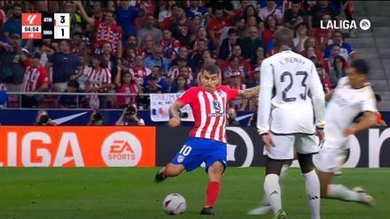 Atlético de Madrid - Real Madrid: La entrada de Bellingham sobre Correa