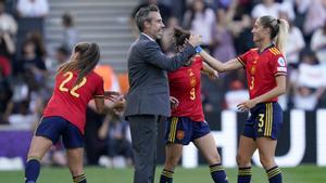 Jorge Vilda celebró por todo lo alto la victoria ante Filandia en el estreno de España en la Eurocopa