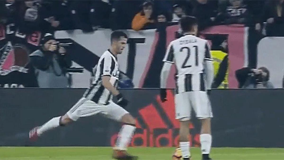 El golazo de falta de Pjanic en el Juventus - Milan
