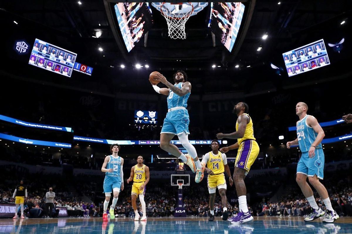 Un instante del Hornets - Lakers. Un instante del Hornets - Lakers.