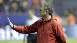 Joaquín Caparrós, actual seleccionador de Armenia Joaquín Caparrós, actual seleccionador de Armenia