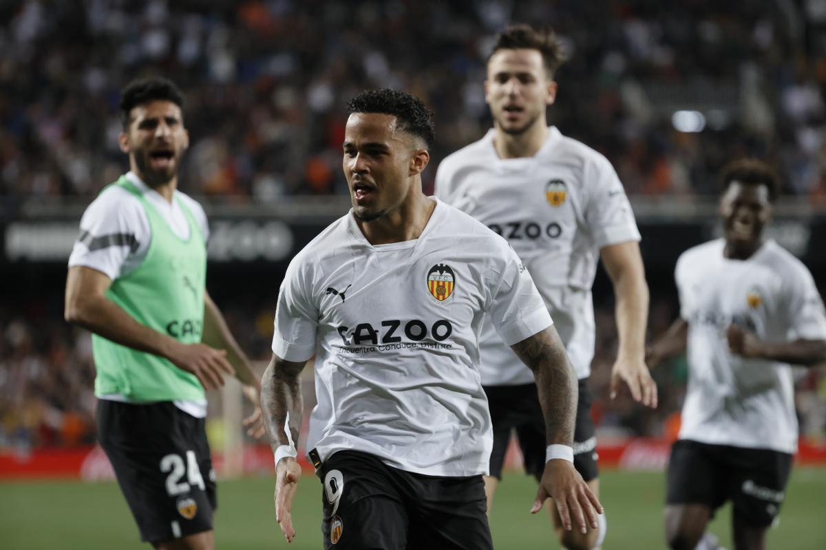 Resumen, goles y highlights de Valencia 1 - 0 Osasuna de la jornada 25 de LaLiga Santander