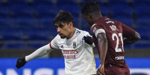 Partido duro para el Lyon ante el Metz Partido duro para el Lyon ante el Metz