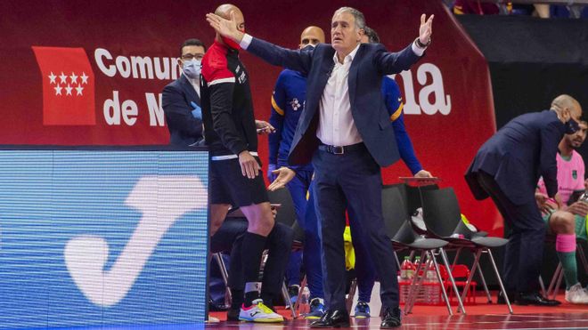A Andreu Plaza no le gustó el criterio arbitral A Andreu Plaza no le gustó el criterio arbitral