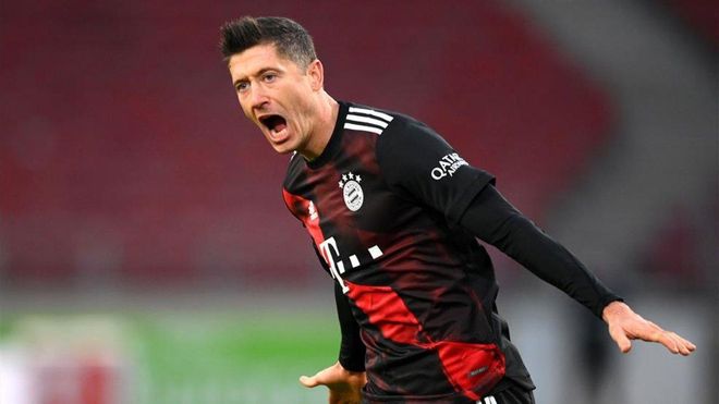 Matthaus cree que Lewandowski no es solo un goleador, sino que también es un líder y juega para el equipo Matthaus cree que Lewandowski no es solo un goleador, sino que también es un líder y juega para el equipo