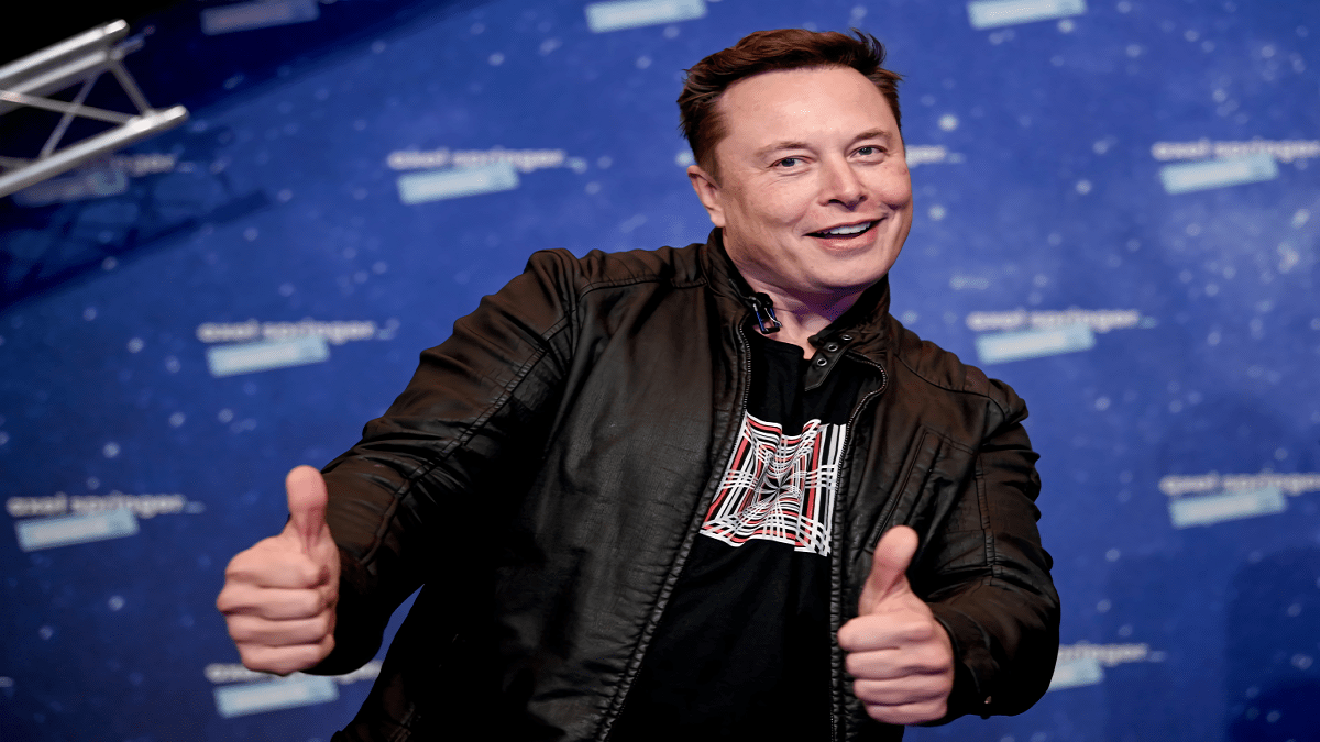 El jefe de Tesla, Elon Musk, vende 5 mil millones de dólares en acciones