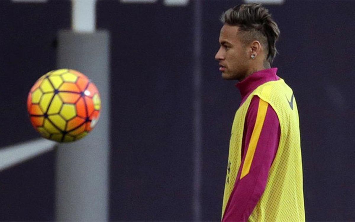 Neymar tiene cuatro ofertas millonarias... pero él quiere seguir en el Barça